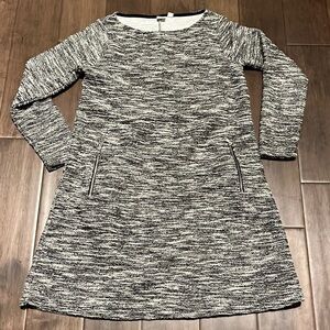 Gap women’s knitted style petite dress with pockets, Grey, black, size medium